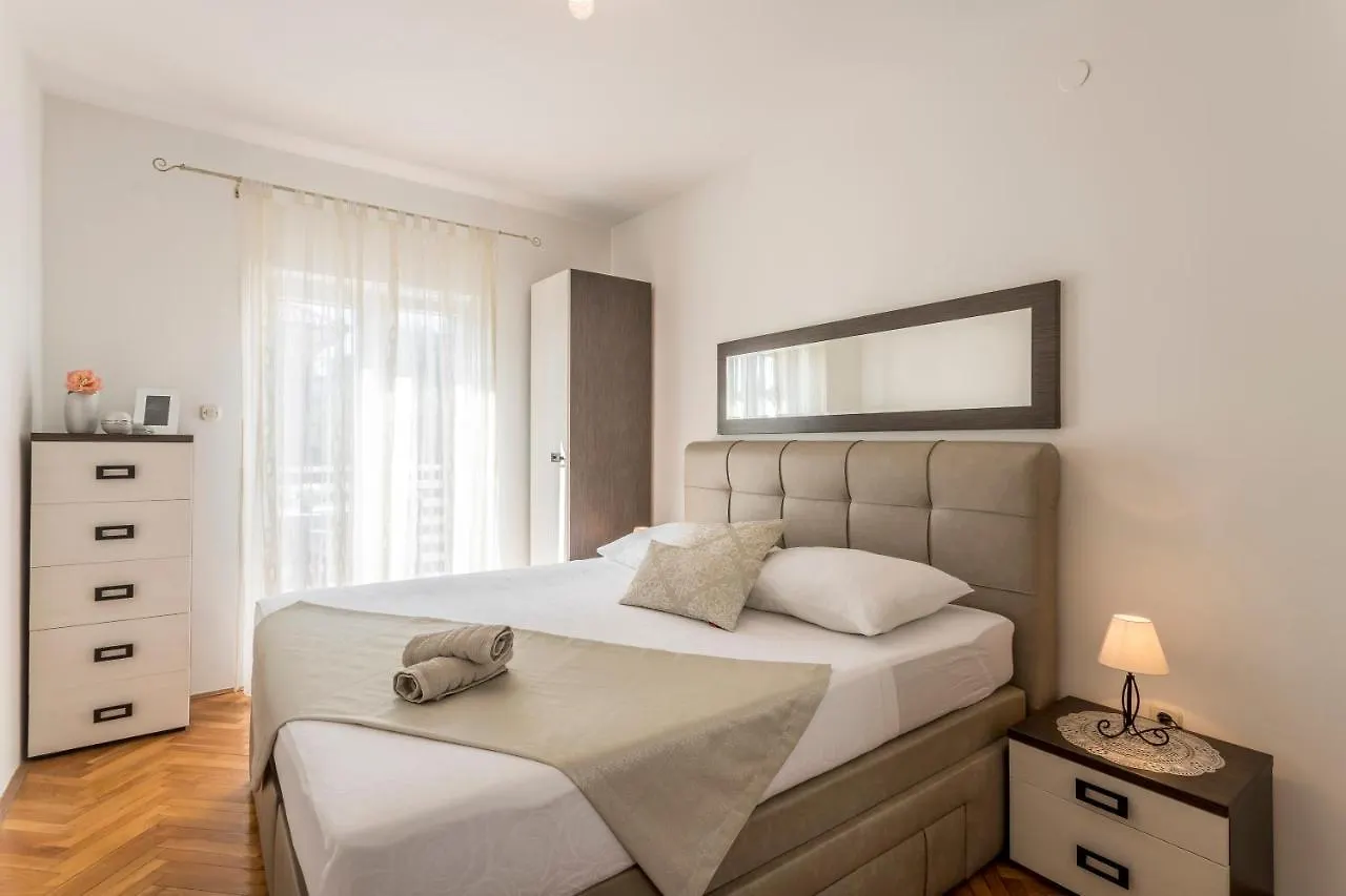 Luxury Apartment Karla