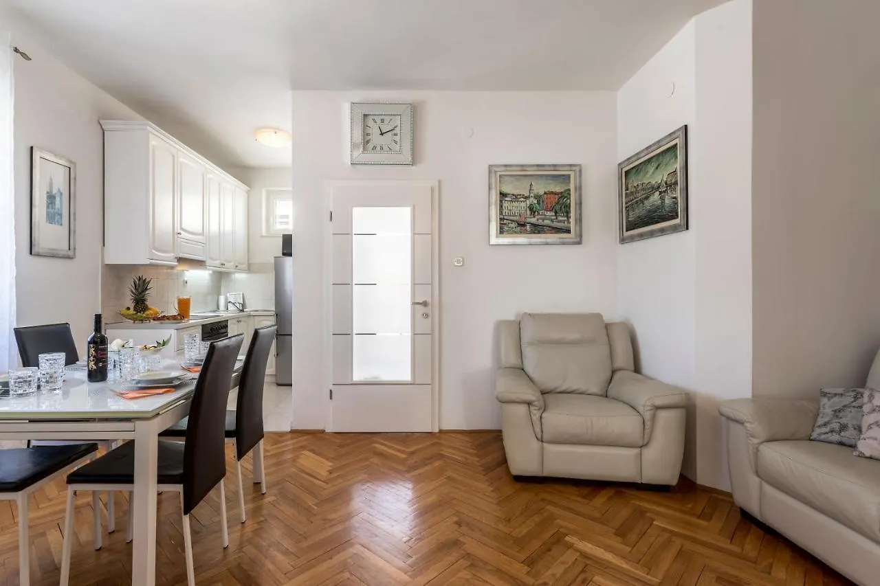 Luxury Apartment Karla 0*, Split
